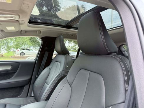 Certified 2026 Volvo XC40 B5 Plus AWD/4WD image 13