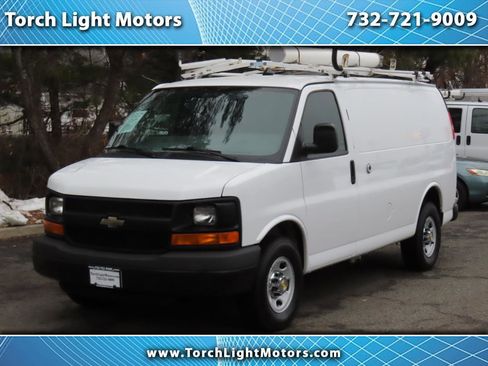 Used 2013 Chevrolet Express 2500 image 1