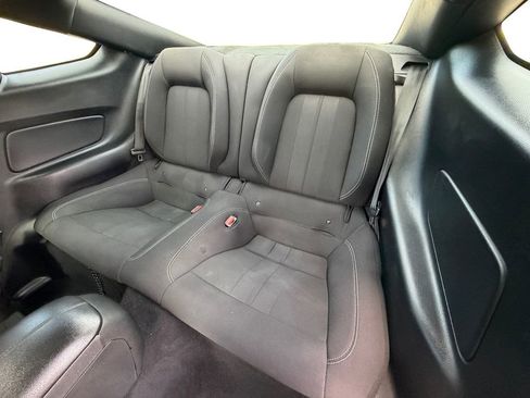 Used 2022 Ford Mustang Coupe RWD image 19