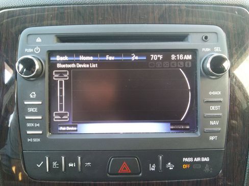 Used 2017 Chevrolet Traverse Premier image 25