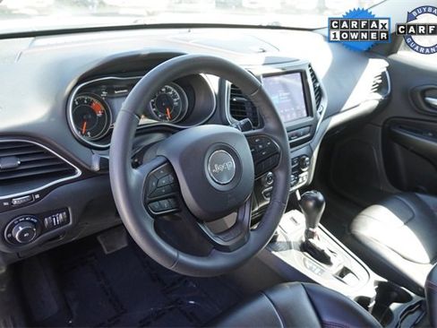 Used 2022 Jeep Cherokee Trailhawk image 21