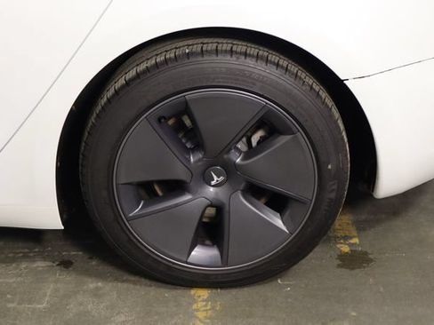 Used 2023 Tesla Model 3 Standard Range RWD image 47