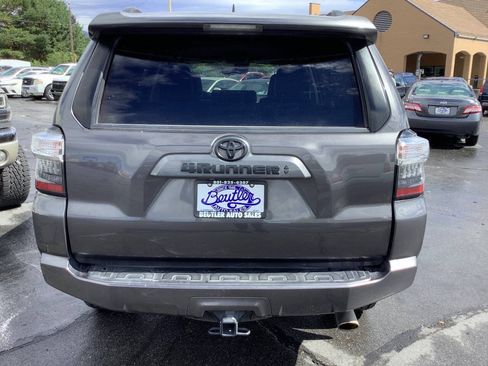 Used 2020 Toyota 4Runner SR5 Premium AWD/4WD image 10