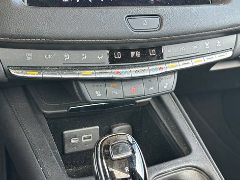Used 2023 Cadillac XT4 Sport w/ Cold Weather Package FWD image 27