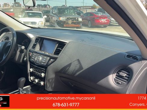 Used 2018 Nissan Pathfinder S FWD image 9