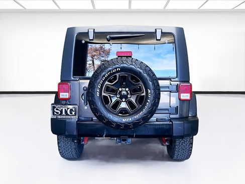 Used 2018 Jeep Wrangler Unlimited Sport image 5