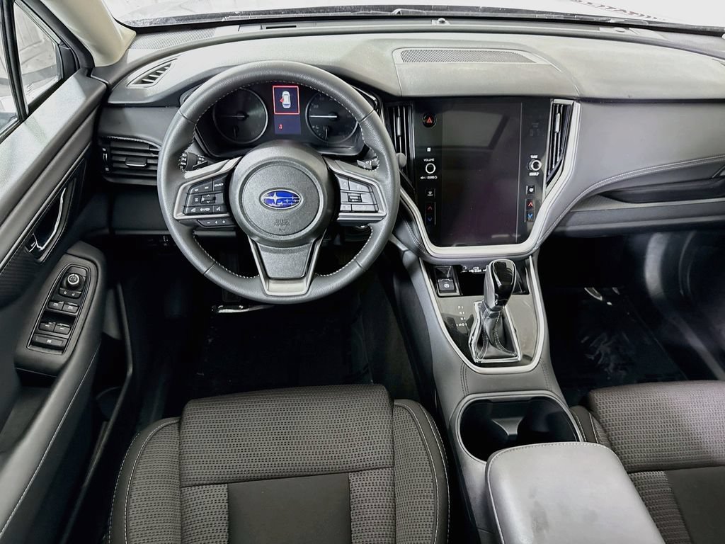 Used 2025 Subaru Outback Premium AWD/4WD image 4