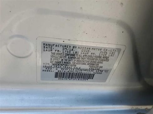 Used 2019 Nissan Versa SV FWD image 5
