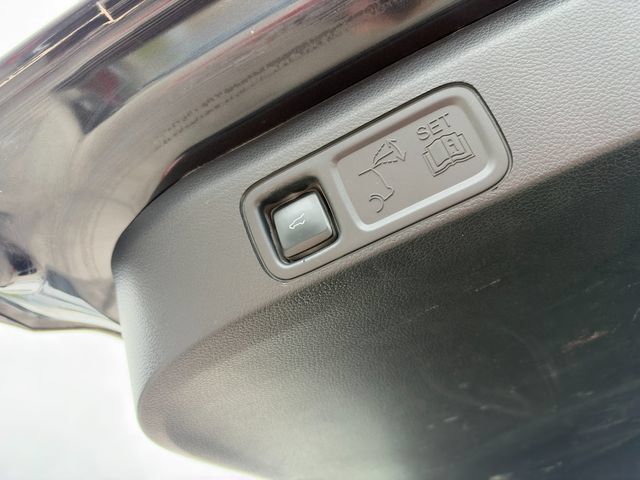 Used 2024 Ford Expedition XLT AWD/4WD image 46