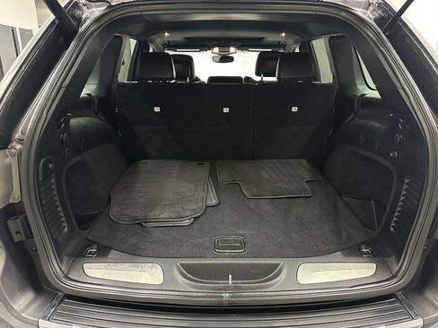 Used 2018 Jeep Grand Cherokee Limited image 27