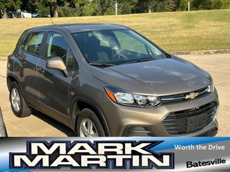 Used 2021 Chevrolet Trax LS image 1