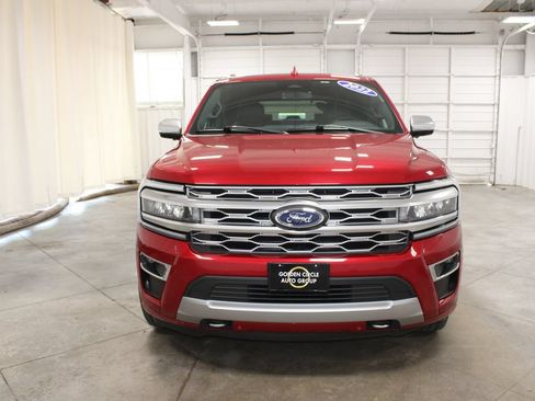 Used 2022 Ford Expedition Platinum AWD/4WD image 3