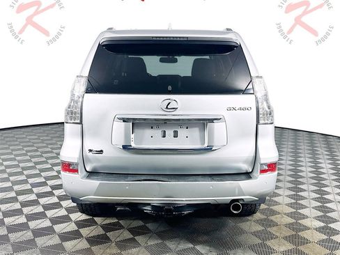 Used 2017 Lexus GX 460 image 6