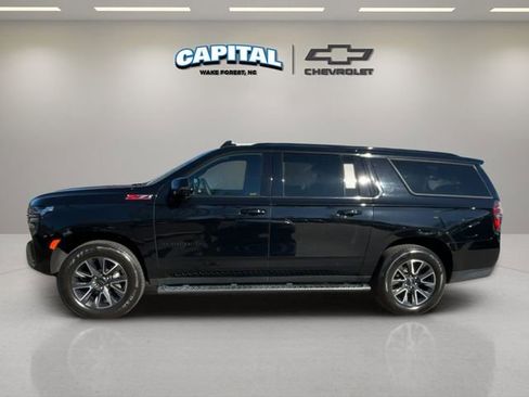Used 2022 Chevrolet Suburban Z71 w/ Z71 Off-Road Package image 2