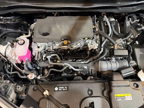 Used 2023 Toyota Sienna XSE FWD image 50