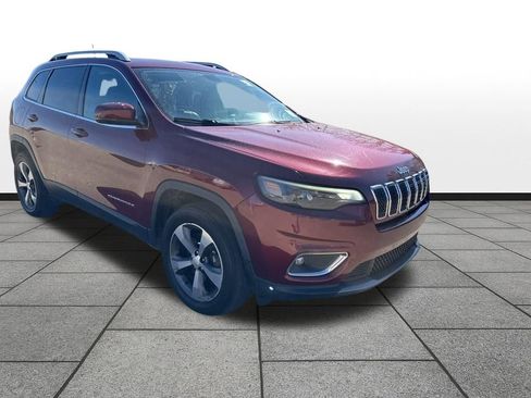 Used 2019 Jeep Cherokee Limited image 3