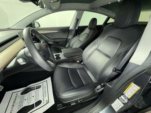 Used 2023 Tesla Model 3 Performance image 13