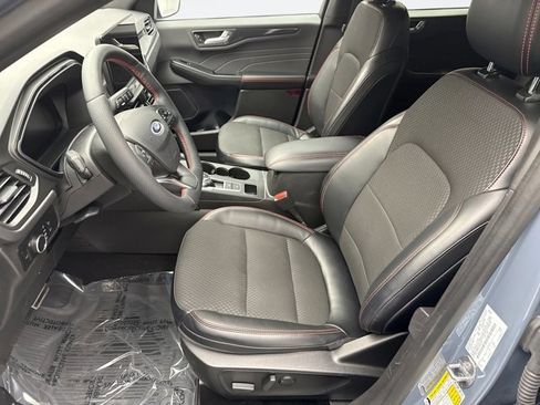 Used 2023 Ford Escape ST-Line w/ Tech Pack #1 image 11