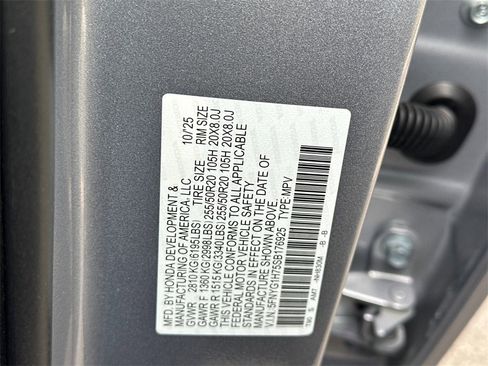 New 2025 Honda Pilot Touring image 39