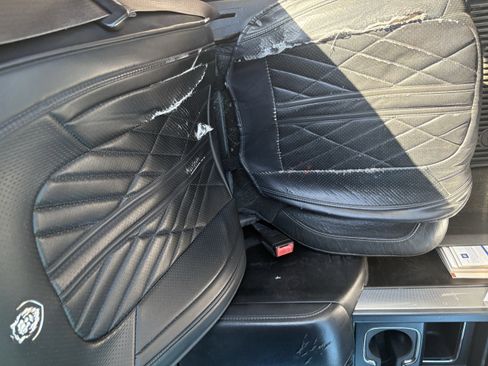 Used 2016 Chevrolet Silverado 2500 LTZ w/ Duramax Plus Package image 10