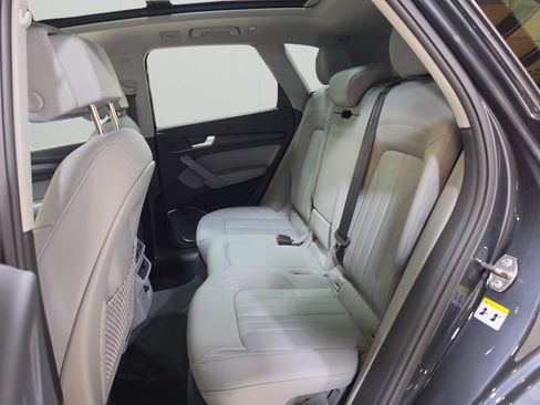 Used 2023 Audi Q5 2.0T Premium w/ Convenience Package AWD/4WD image 15
