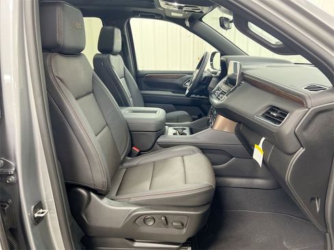Used 2024 Chevrolet Tahoe High Country image 23