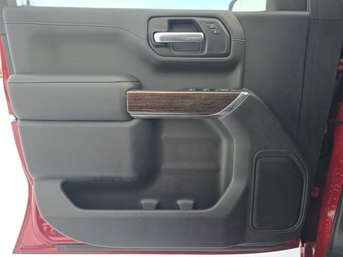 Used 2019 GMC Sierra 1500 SLE w/ SLE Value Package image 31