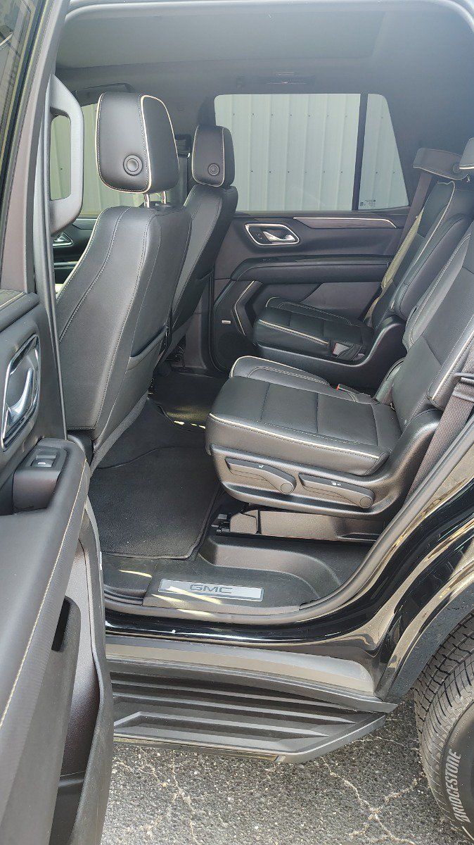Used 2023 GMC Yukon SLT AWD/4WD image 21