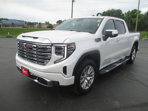 Used 2022 GMC Sierra 1500 Denali AWD/4WD image 13