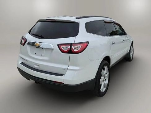 Used 2017 Chevrolet Traverse LT w/ Style and Technology Package AWD/4WD image 7