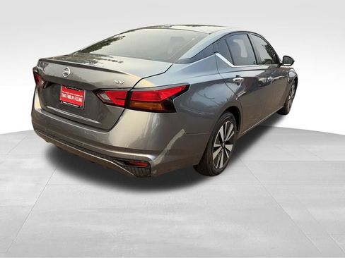 Used 2021 Nissan Altima 2.5 SV FWD image 7