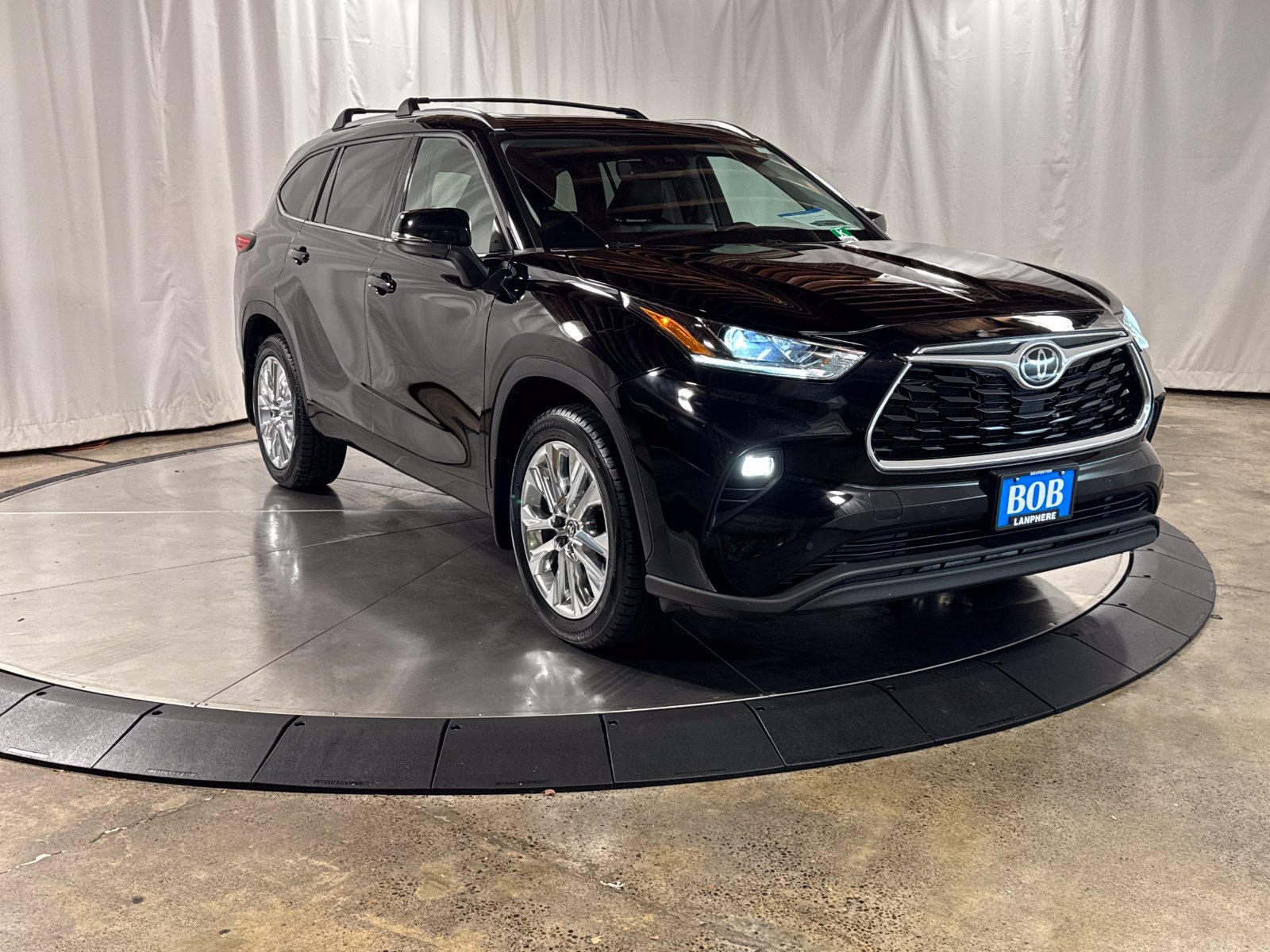 Used 2022 Toyota Highlander Limited AWD/4WD image 10