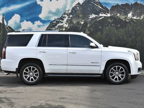 Used 2016 GMC Yukon Denali w/ Open Road Package image 2