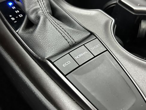 Used 2024 Toyota Camry SE image 24