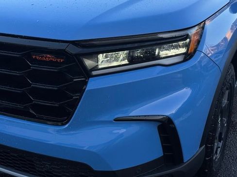 New 2025 Honda Pilot TrailSport image 2