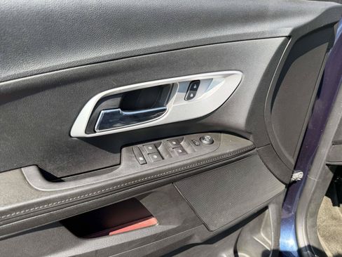 Used 2017 Chevrolet Equinox LS FWD image 14