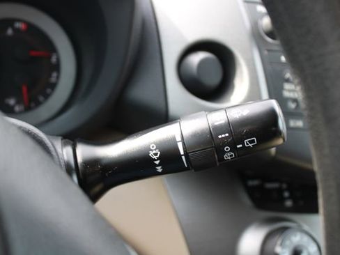Used 2010 Toyota RAV4 2WD image 28