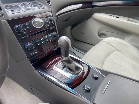 Used 2013 INFINITI G37 Journey w/ Premium Pkg RWD image 16
