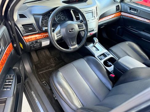 Used 2012 Subaru Outback 3.6R Limited w/ Moonroof Pkg AWD/4WD image 11