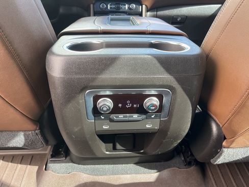 Used 2021 Chevrolet Tahoe High Country AWD/4WD image 11