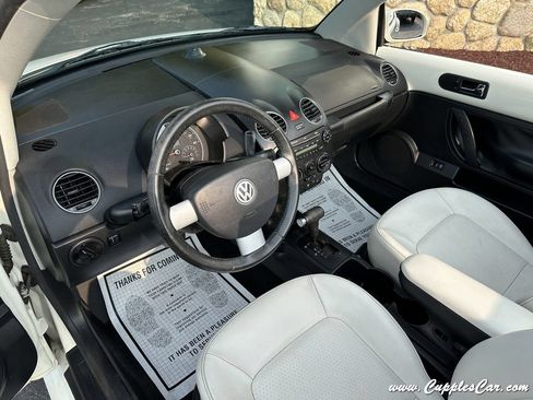 Used 2007 Volkswagen Beetle Triple White Edition FWD image 10