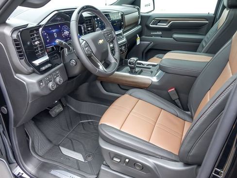 New 2026 Chevrolet Silverado 1500 High Country AWD/4WD image 16