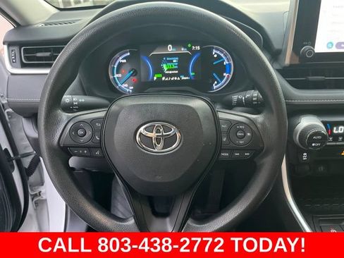 Used 2025 Toyota RAV4 XLE AWD/4WD image 16