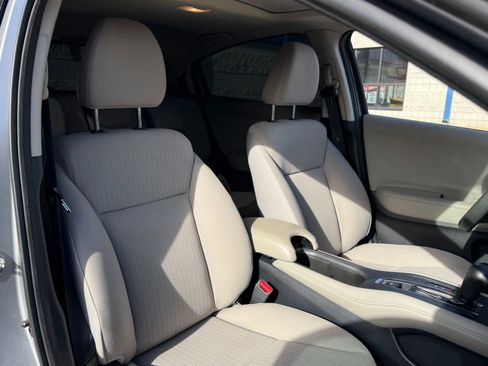 Used 2017 Honda HR-V EX image 16
