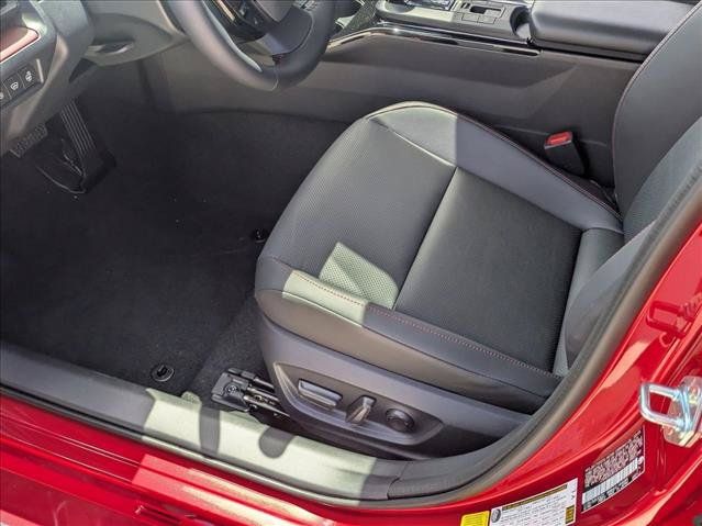 New 2026 Toyota Prius Plug-In Hybrid FWD image 4