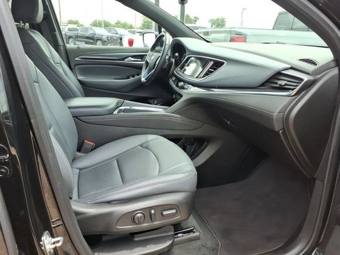 Used 2024 Buick Enclave Essence w/ Technology Package FWD image 10