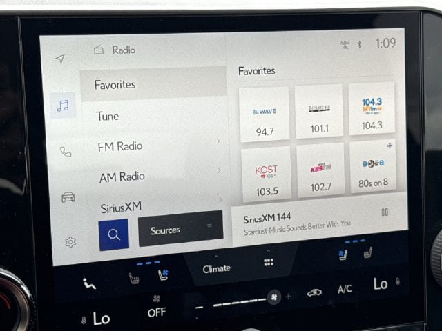 Used 2025 Lexus NX 250 FWD w/ Accessory Package (Z2) image 17