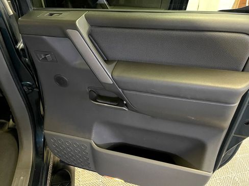 Used 2006 Nissan Titan LE w/ (R02) LE Off-Road Pkg image 15