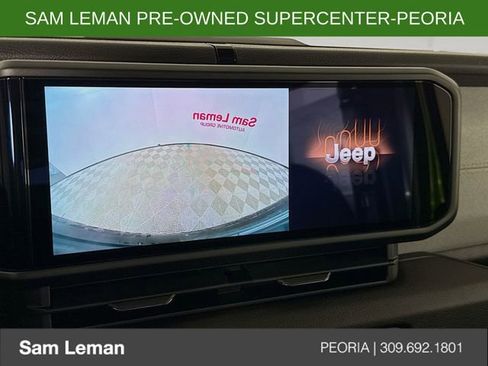 Used 2025 Jeep Wrangler Sport image 13