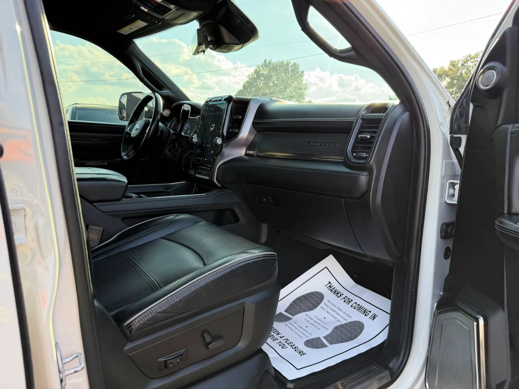 Used 2021 RAM 2500 Limited AWD/4WD image 29